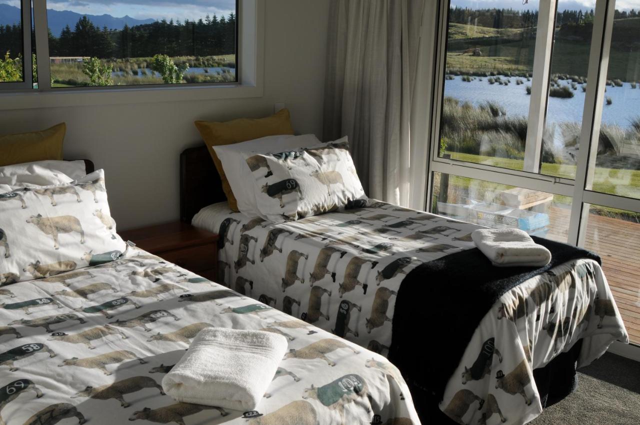 Cottage 45° South Te Anau Exteriör bild