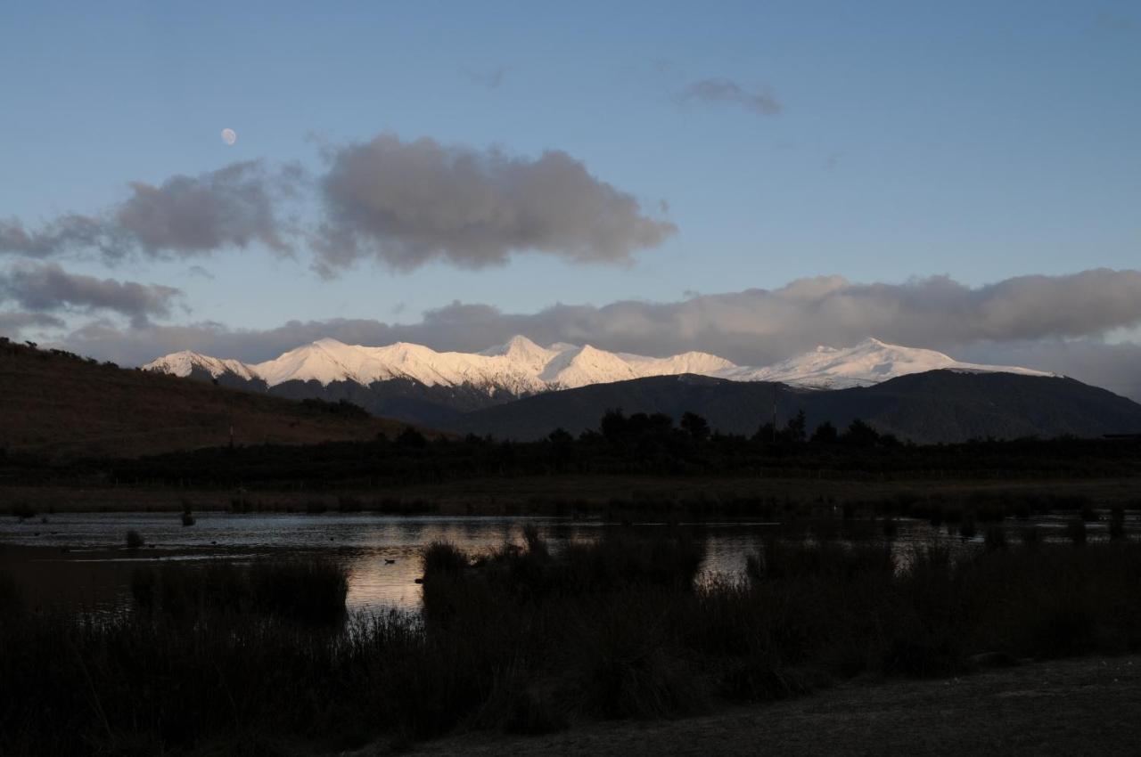 Cottage 45° South Te Anau Exteriör bild